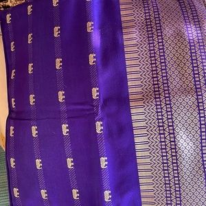 Silk pillow covers with a hidden zipper in the back new (square)